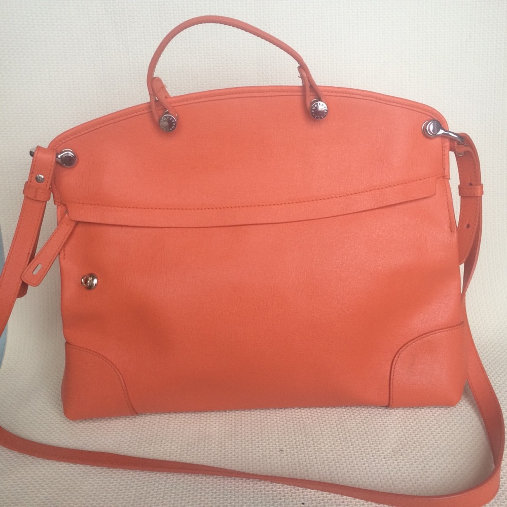 FURLA || Piper Medium Leather Dome Bag OS Orange